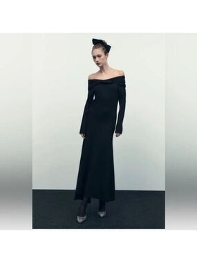 Zara Limited Edition Off the Shoulders Dress NWT Size Large Fits Medium